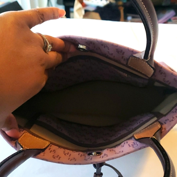 Dooney and Bourke Top Handle Tote - Picture 5 of 7